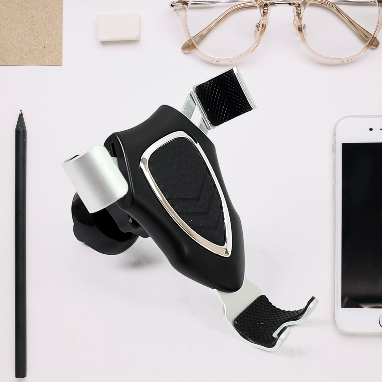 Car mobile holder with a reserved charging port, ensuring easy access.