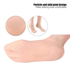 Moisturizing silicone socks for foot care and prevention of dryness