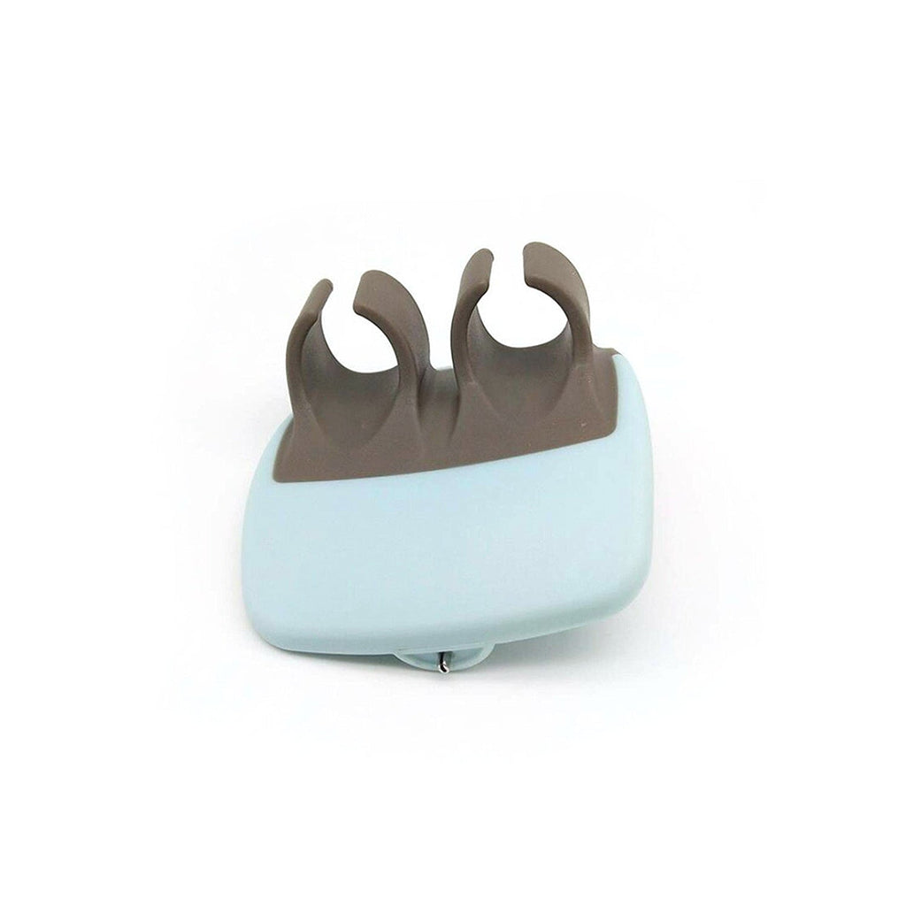The innovative Palm Peeler comfortably fits two fingers, ensuring a firm grip.