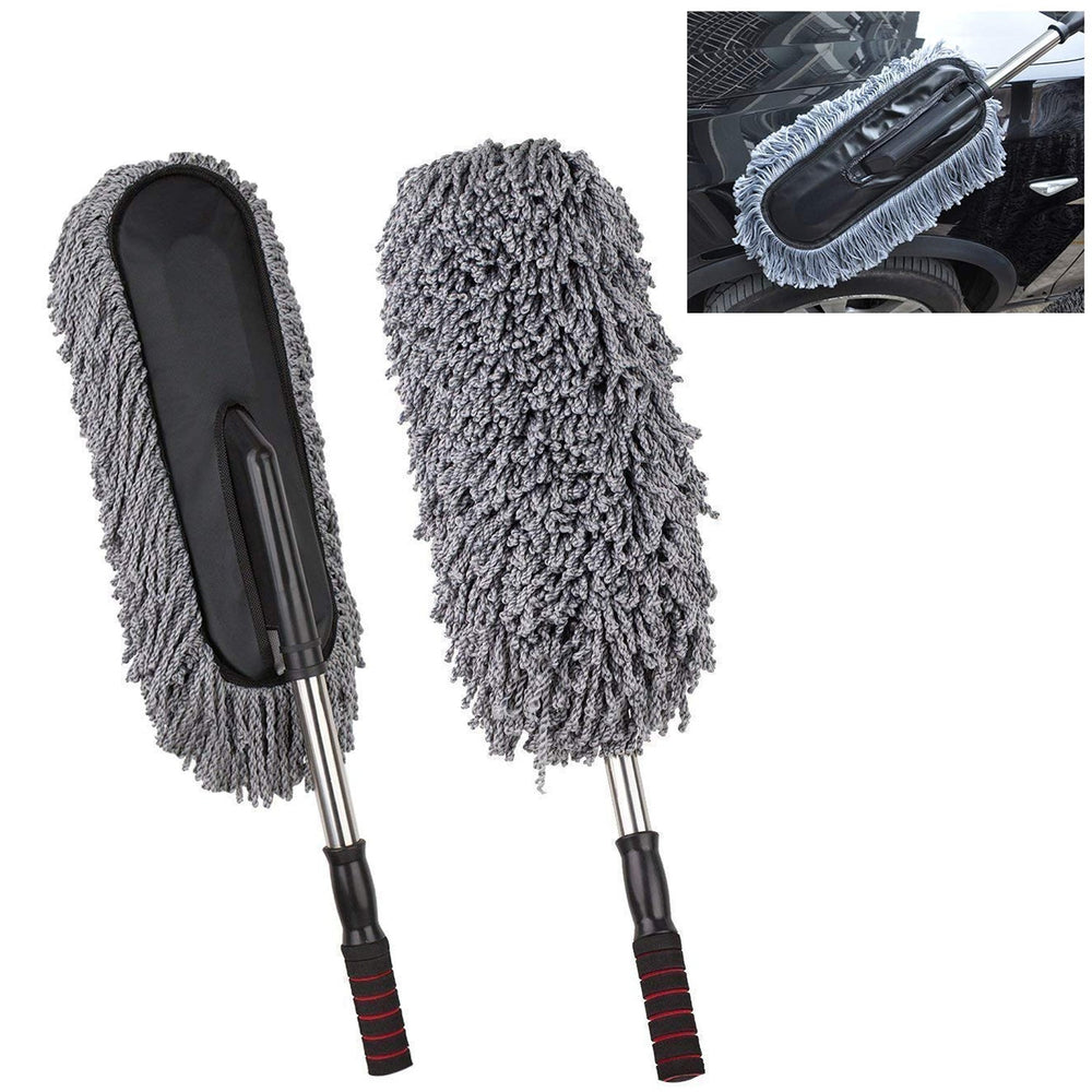 Microfiber car duster with retractable handle for easy vehicle cleaning.