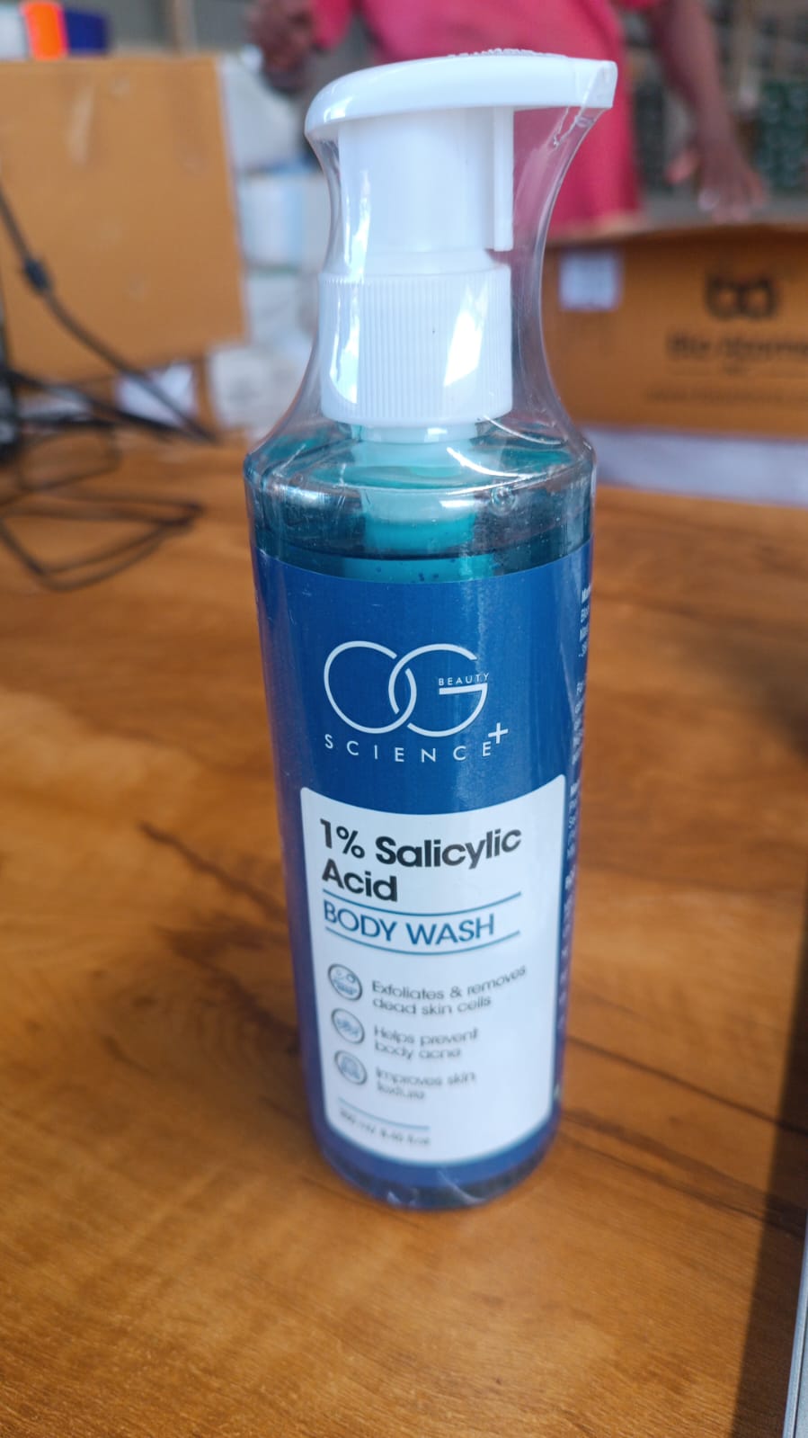 OG Beauty salicylic acid exfoliating body wash 250ml packaging