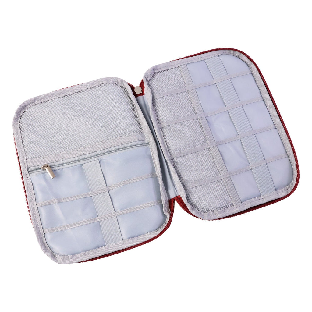 Zip pouch white bg