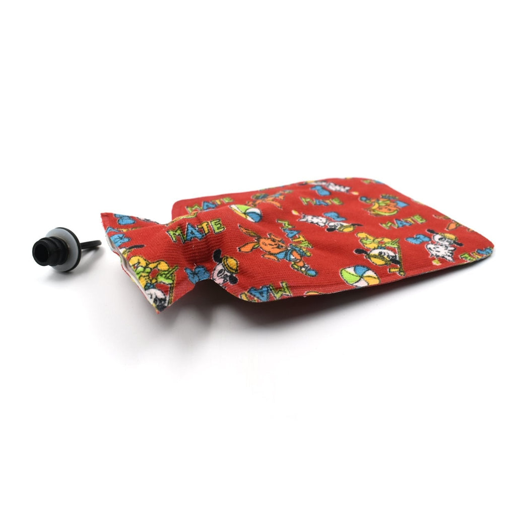 Ergonomic design of the hot water bag, perfect for comforting menstrual cramps and body stiffness.