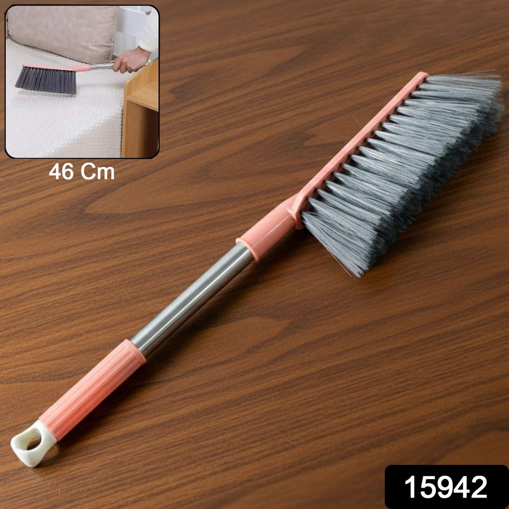 Multipurpose cleaning brush suitable for household surfaces and car interiors