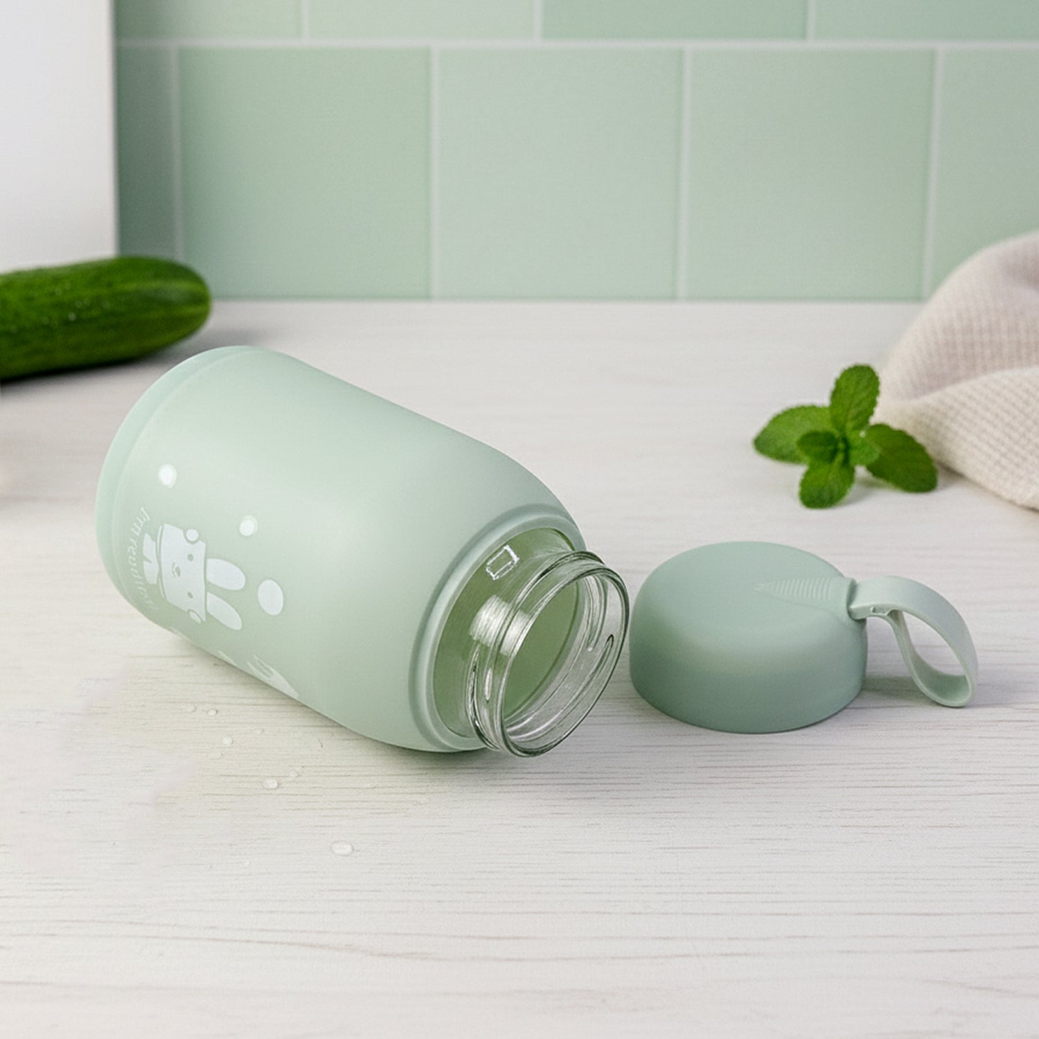 Insulated bottle drinking use