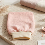 Body scrubber shower mitt for effective skin cleansing