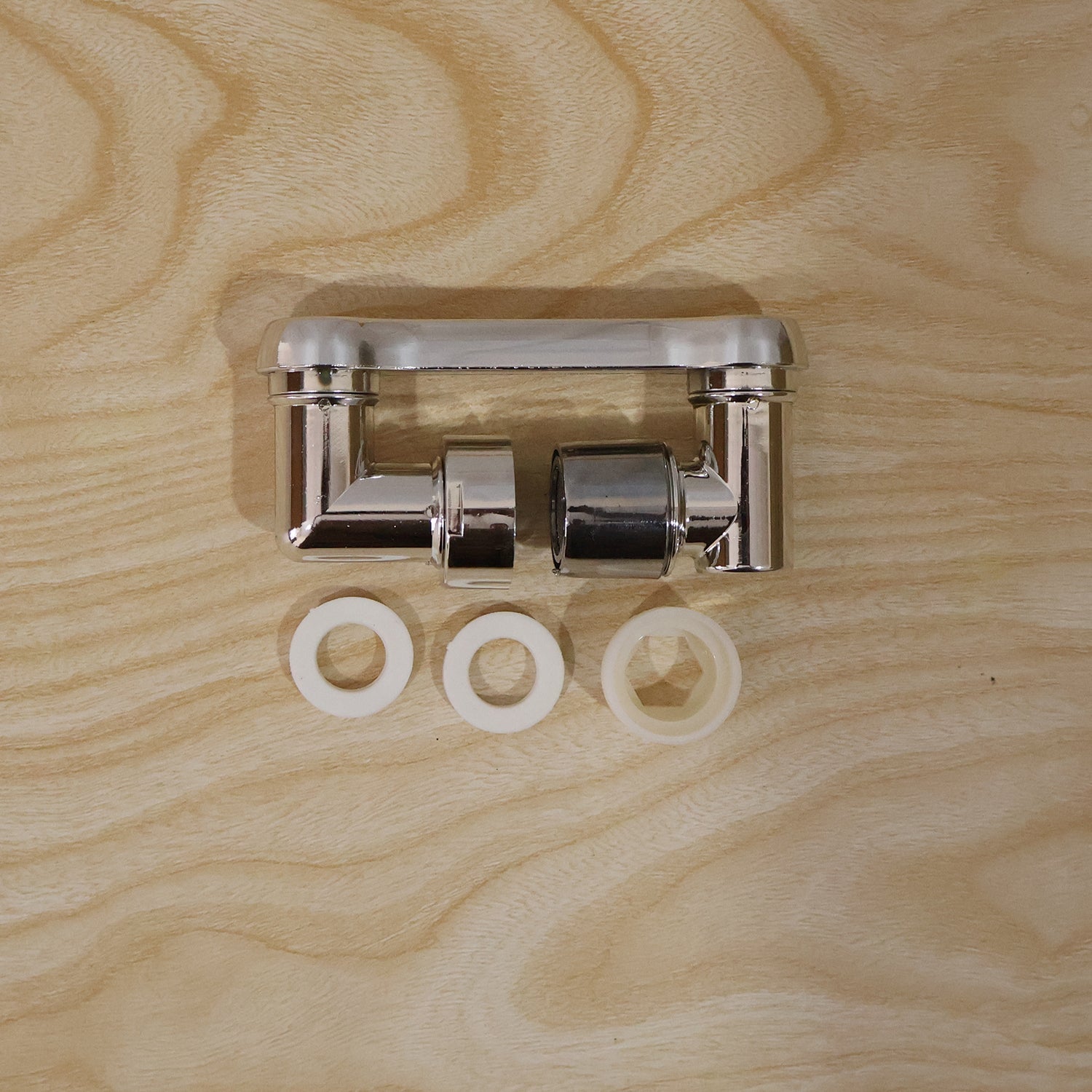 Rotating faucet splash guard attachment for home taps