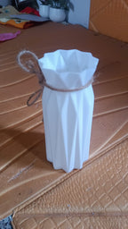 Stylish plastic flower vase to uplift living room decoration